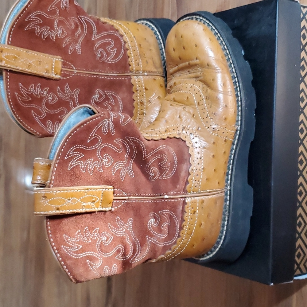 Pre Owned Ariat Fatbaby Cognac Ostrich Print